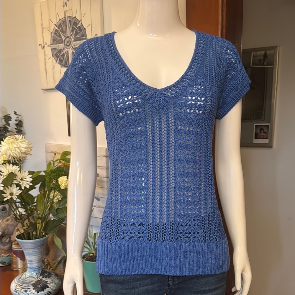 NWT northern reflections size small Blue Knit Short Sleeve Top